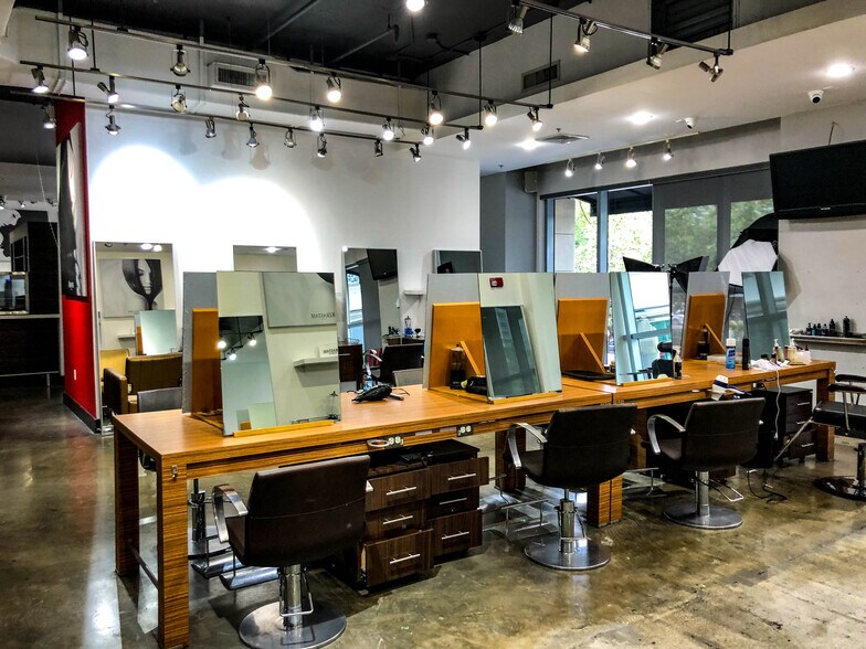 1060 Brickell Ave, Miami, FL for sale - Building Photo - Image 1 of 1