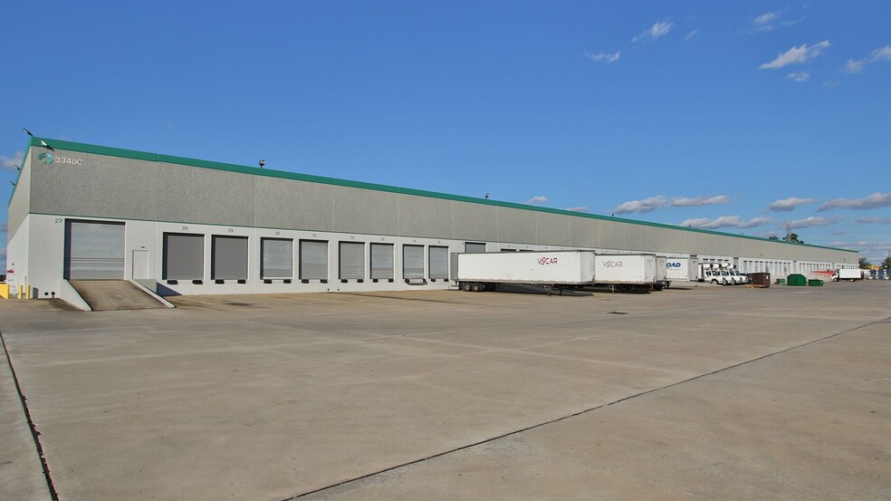 2928 Greens Rd, Houston, TX for lease - Building Photo - Image 3 of 9