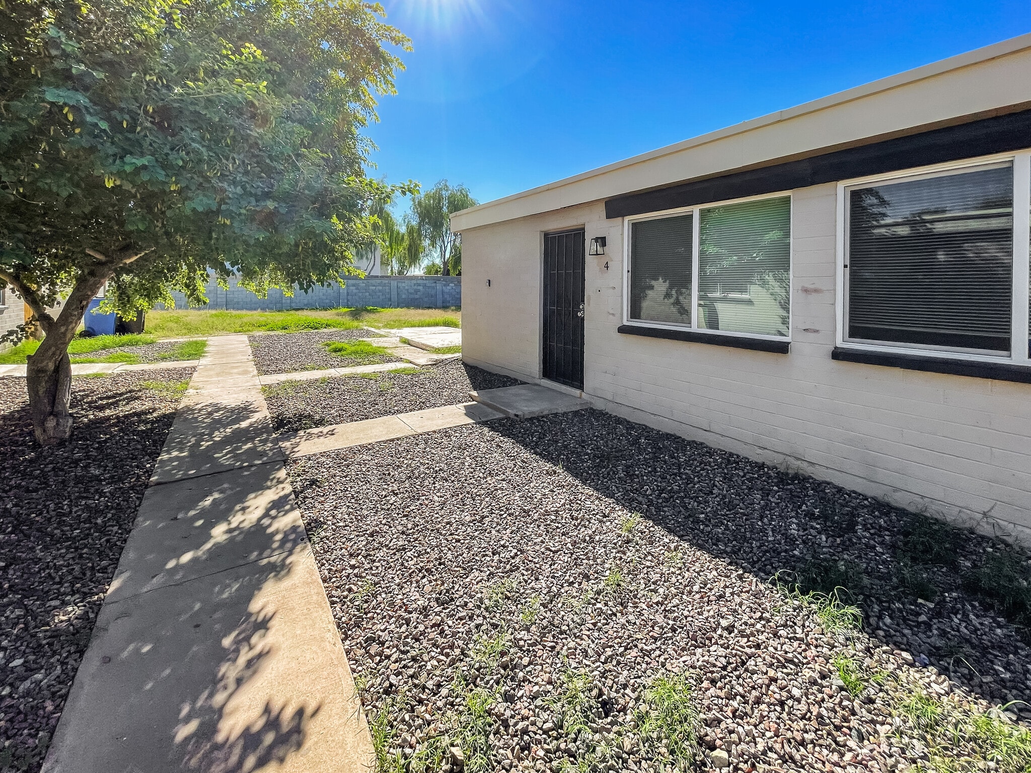 1925 W Village Dr, Phoenix, AZ for sale Primary Photo- Image 1 of 48