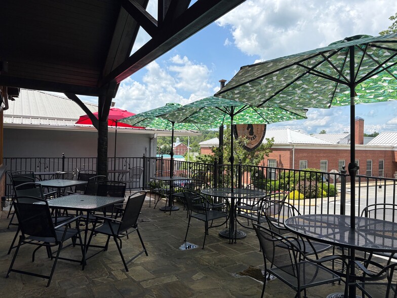 1134 Washington St E, Lewisburg, WV for sale - Building Photo - Image 3 of 14