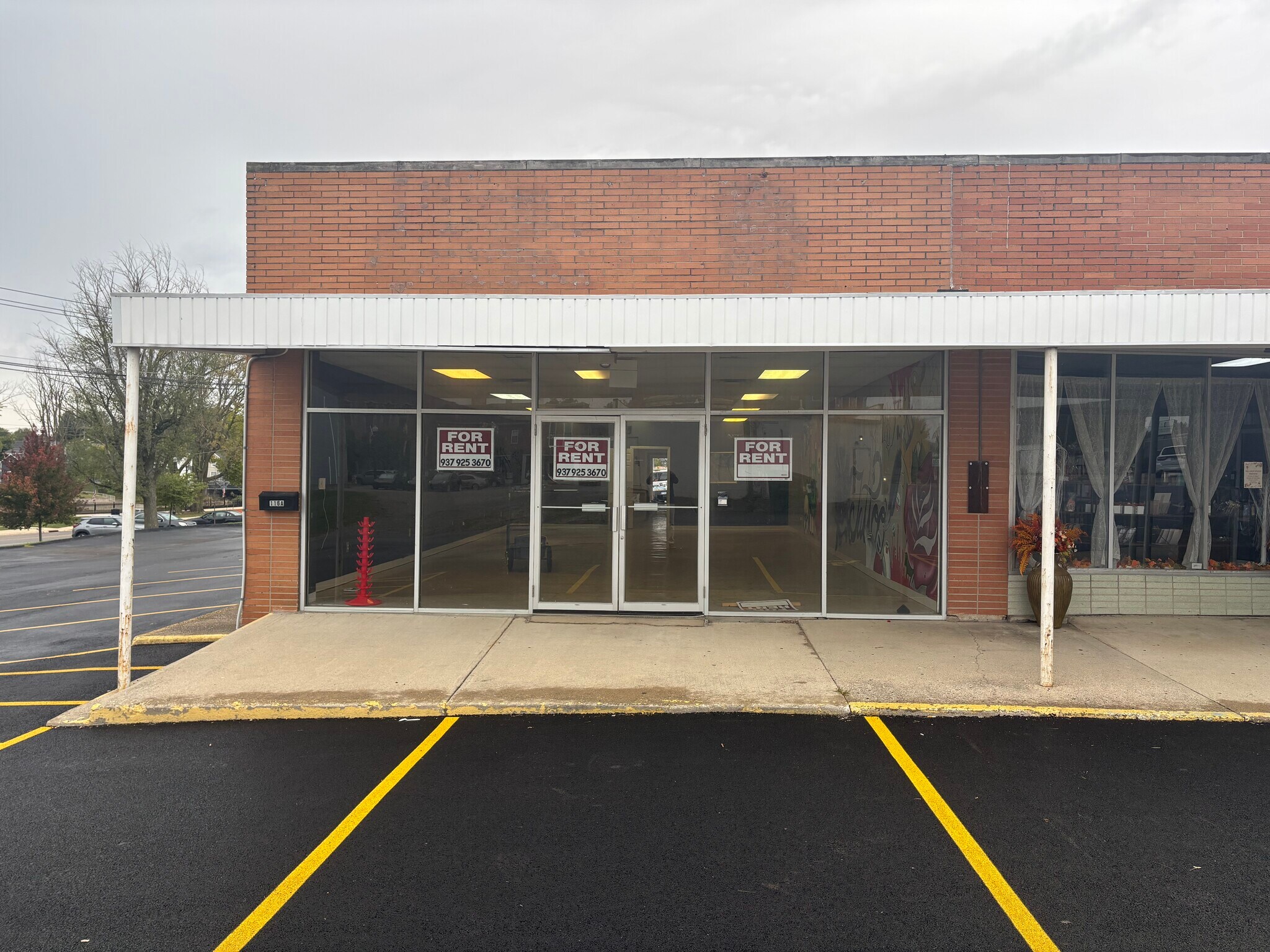 114-116 E Auglaize St, Wapakoneta, OH for lease Building Photo- Image 1 of 11