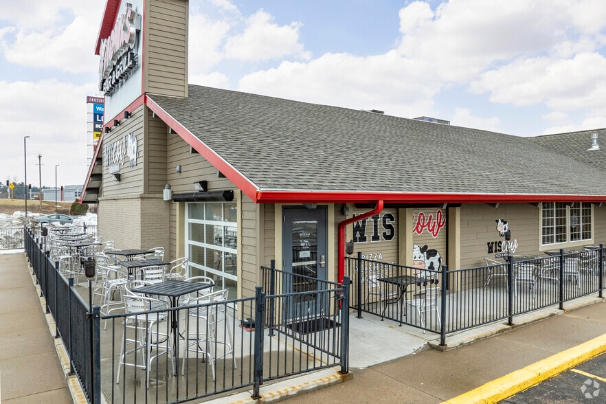 1400 Commerce Pl, Plover, WI for lease - Building Photo - Image 3 of 11