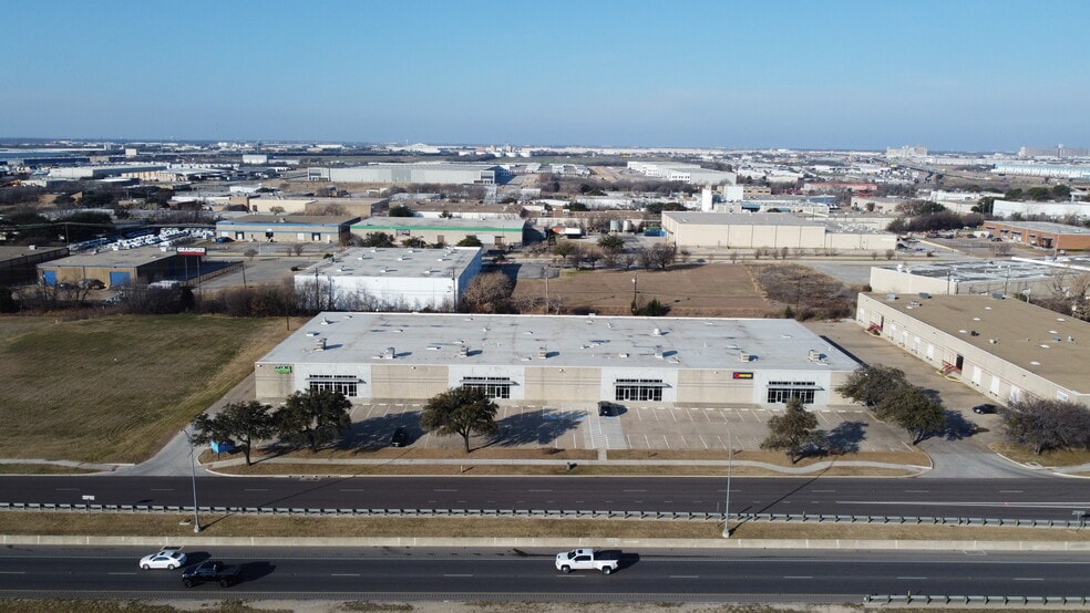 5001 North Fwy, Fort Worth, TX for lease - Building Photo - Image 2 of 4
