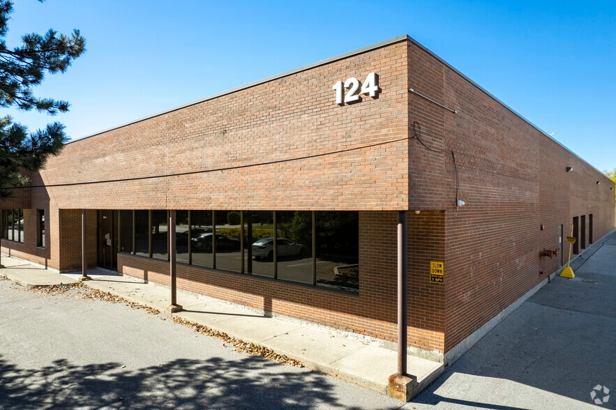 124 Milner Ave, Toronto, ON for lease - Building Photo - Image 2 of 3