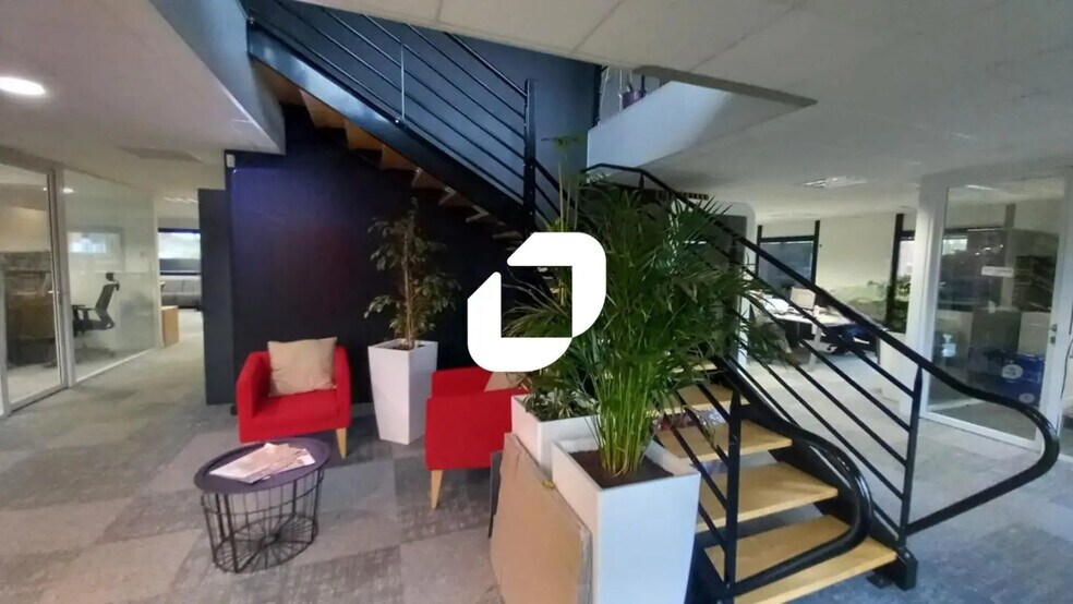 Office in VILLENEUVE-D'ASCQ for lease - Interior Photo - Image 3 of 10
