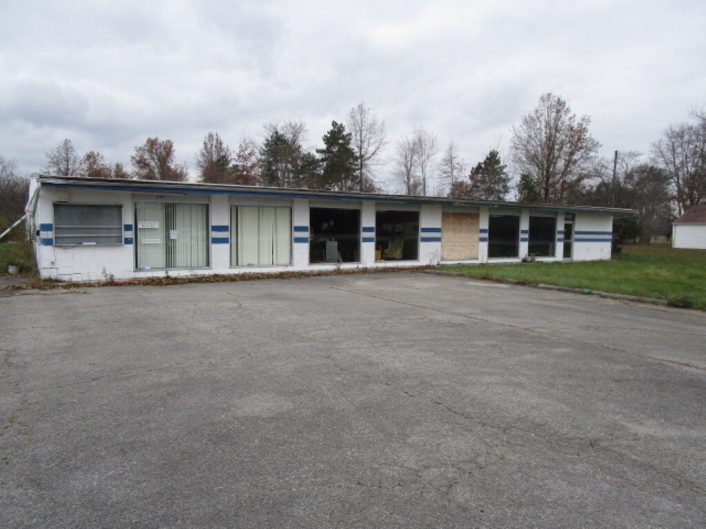 4181 Elida Rd, Lima, OH 45807