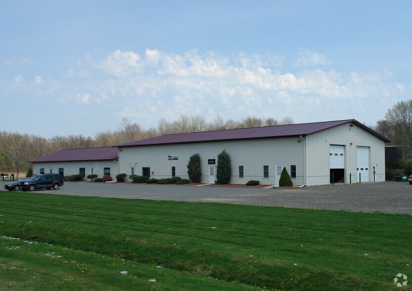 100 State Rd, Whately, MA 01093