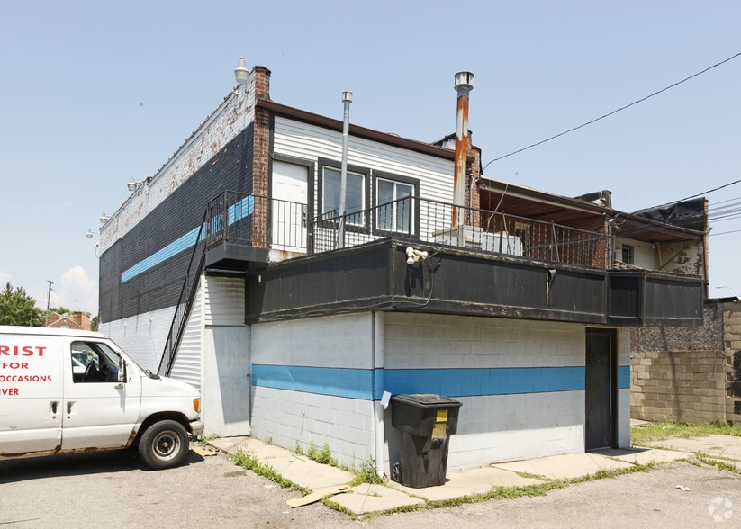 15811-15817 W Warren Ave, Detroit, MI for sale - Building Photo - Image 2 of 2