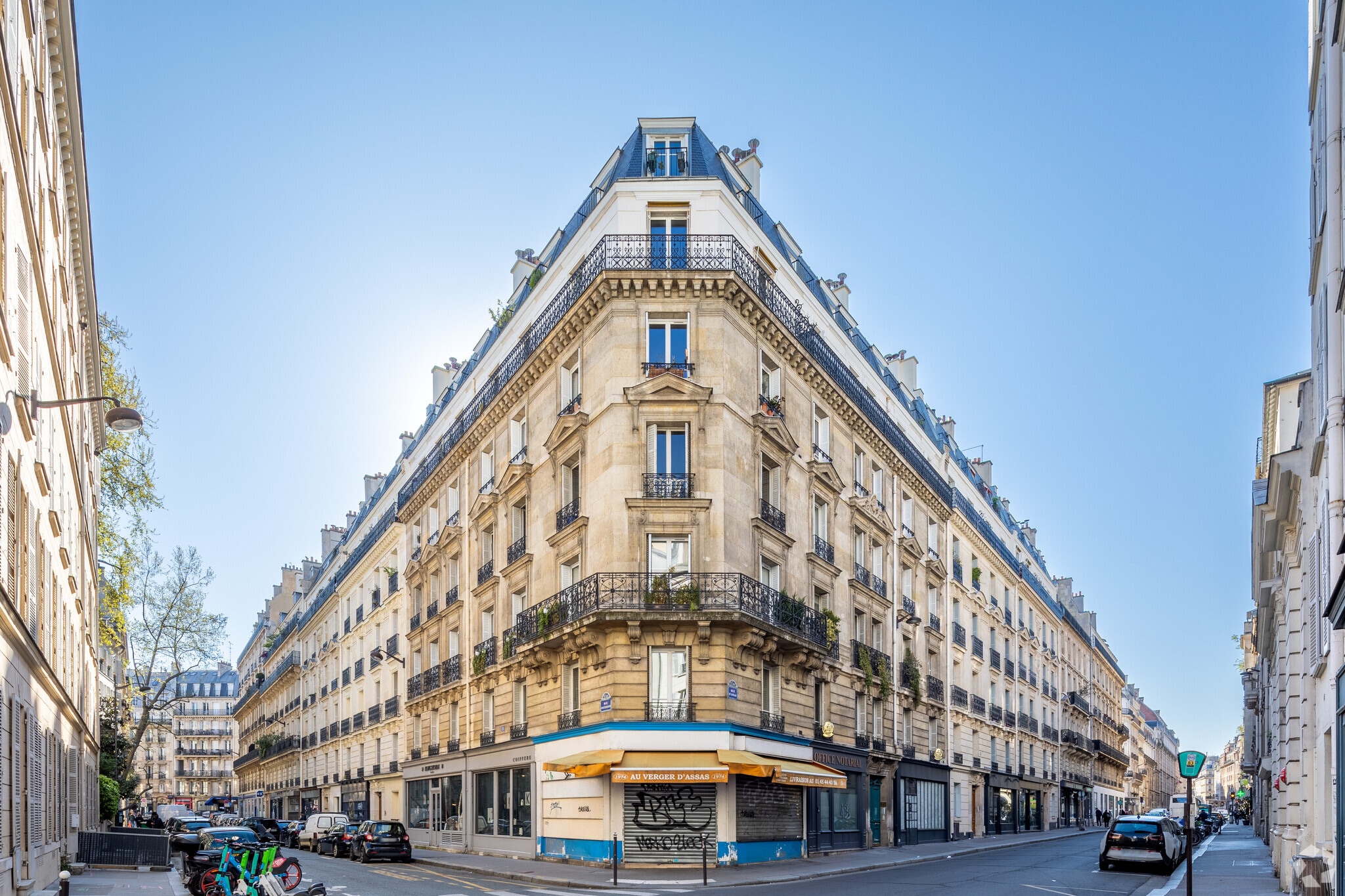 Multifamily in Paris for sale Primary Photo- Image 1 of 1