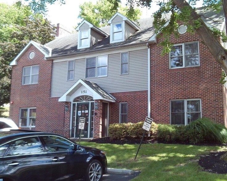 151 Washington Ln, Jenkintown, PA 19046