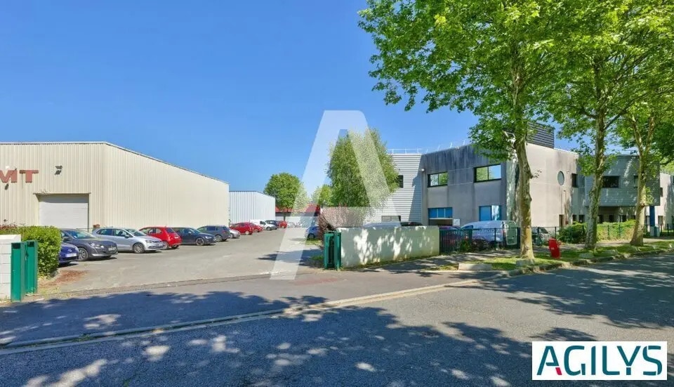 Flex in Collégien for lease - Building Photo - Image 3 of 4