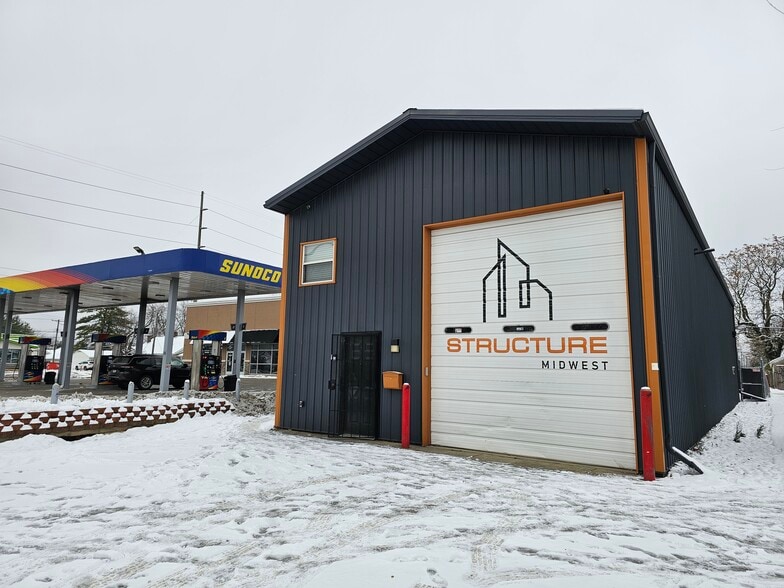 2117 W Morris St, Indianapolis, IN for sale - Building Photo - Image 2 of 15