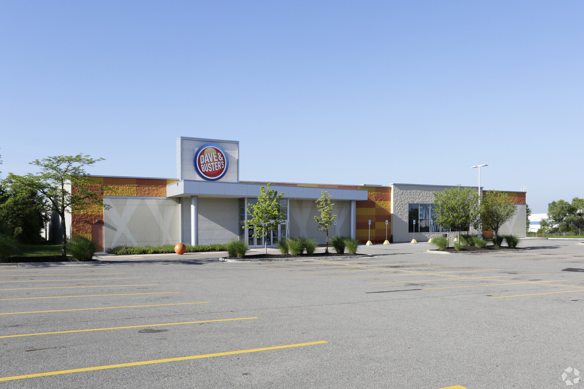 3660-3670 28th St SE, Grand Rapids, MI for sale Primary Photo- Image 1 of 1