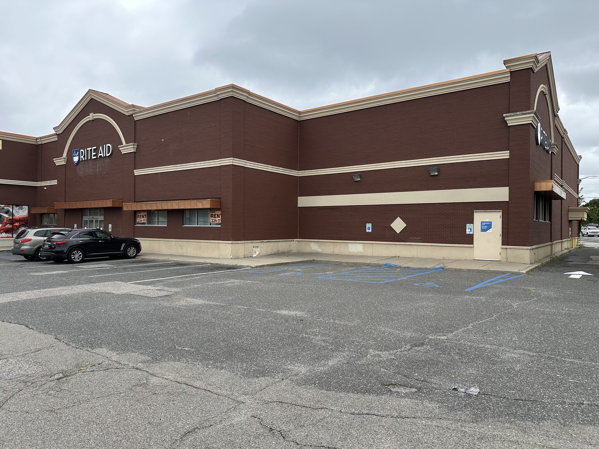 803 Montauk Hwy, Shirley, NY for lease Building Photo- Image 1 of 6