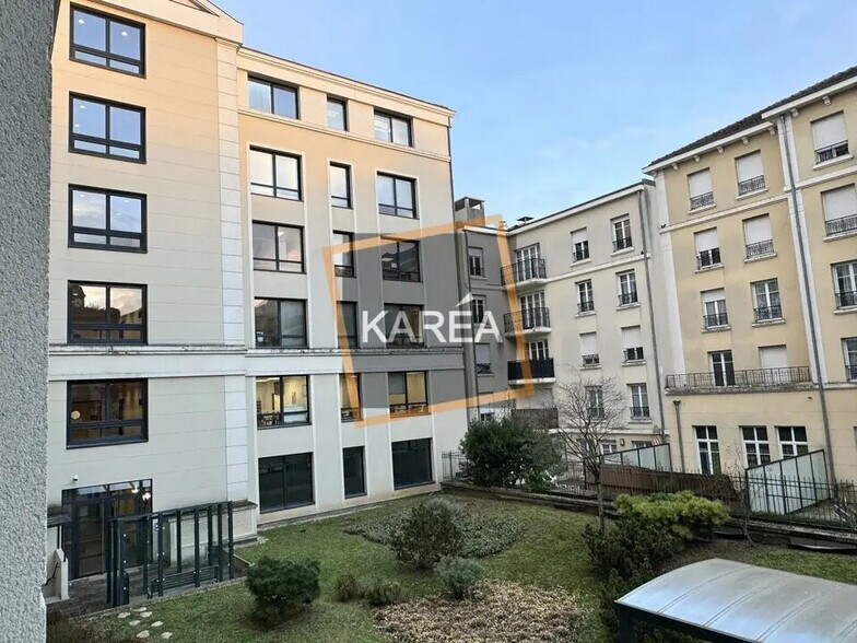 Office in Bussy-Saint-Georges for lease - Building Photo - Image 3 of 5