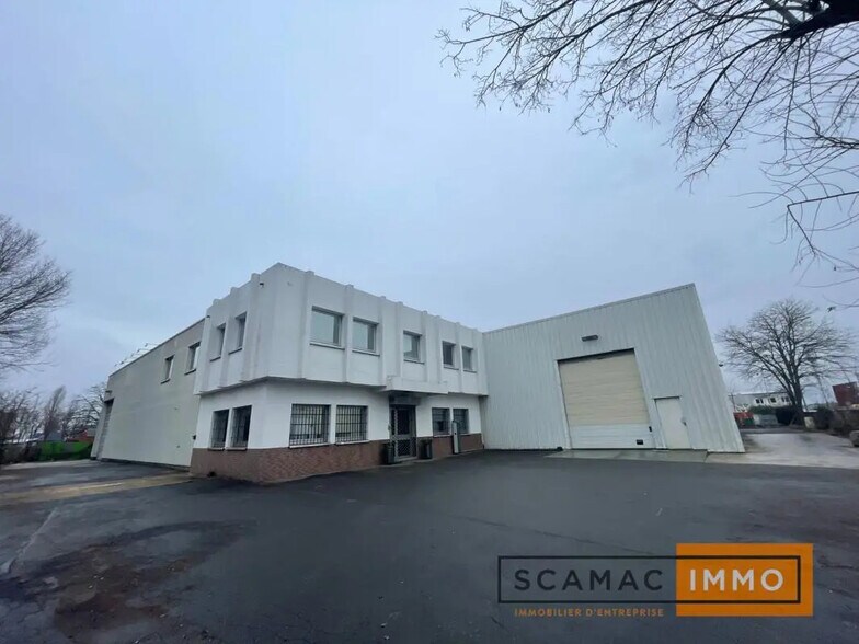 Industrial in Valenton for lease - Building Photo - Image 1 of 8