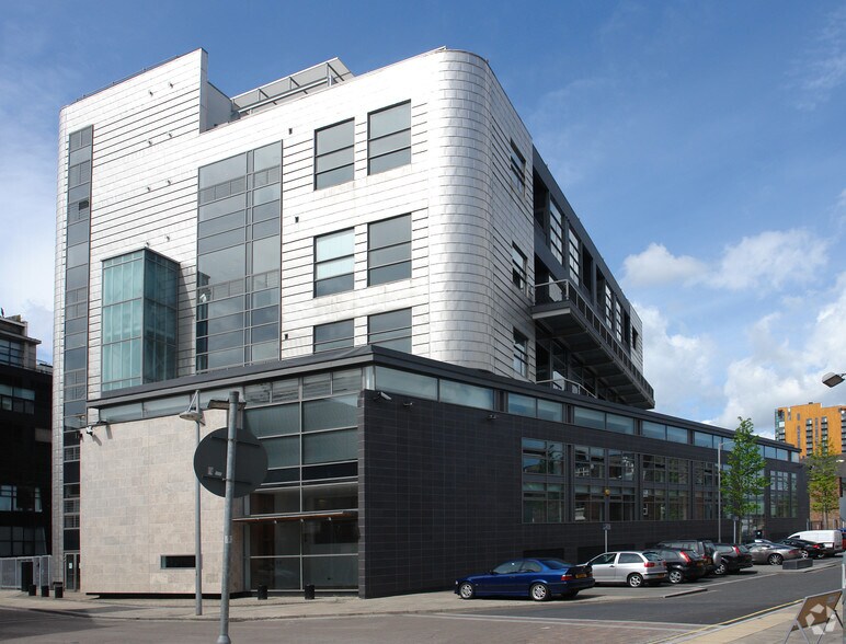 6 Oldham Rd, Manchester for sale - Primary Photo - Image 1 of 5