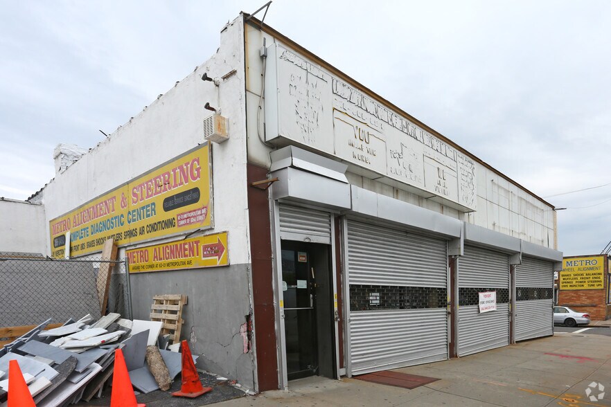 6165 Metropolitan Ave, Flushing, NY for sale - Primary Photo - Image 1 of 1