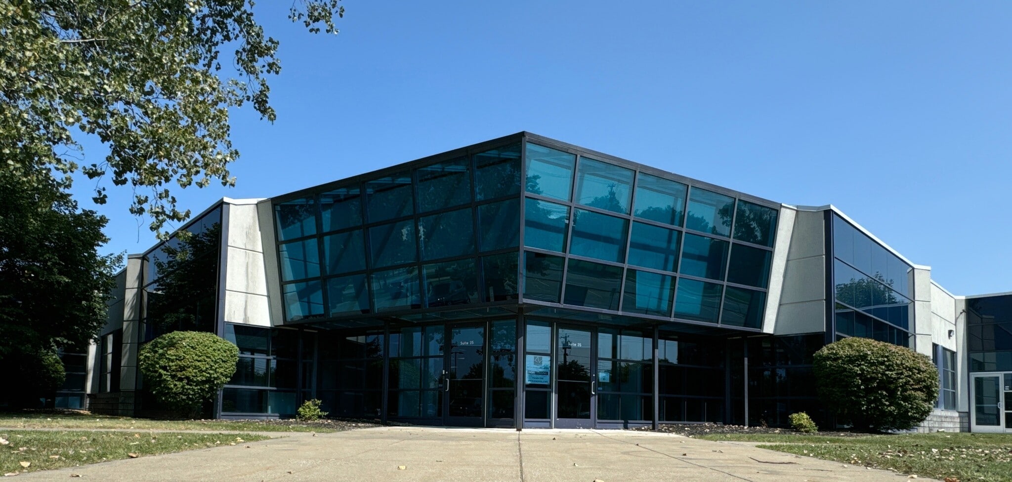 25 Northpointe Pky, Amherst, NY for lease Building Photo- Image 1 of 2