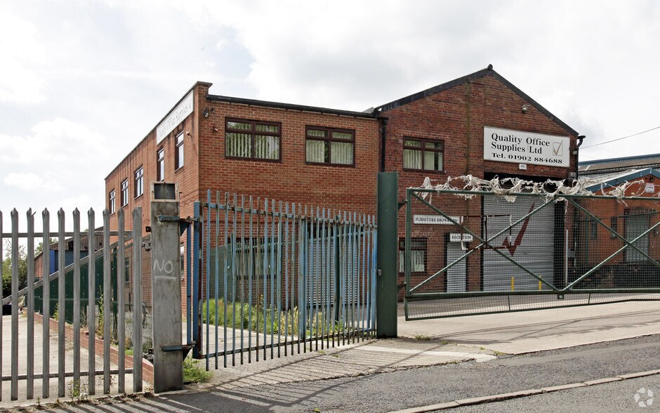 2 Anchor Ln, Bilston, WV14 9NE