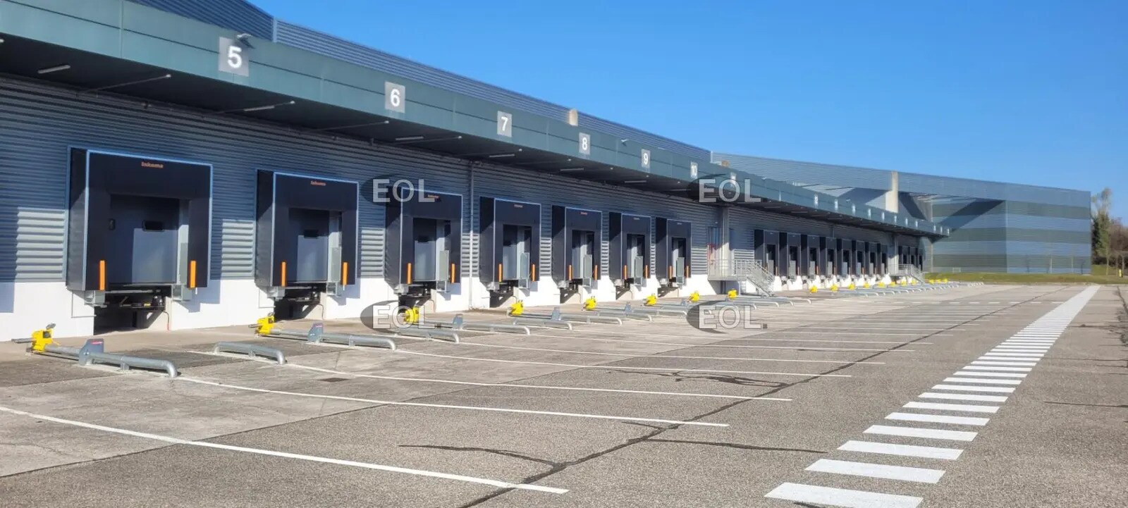 Industrial in Saint-Vulbas for lease Building Photo- Image 1 of 8