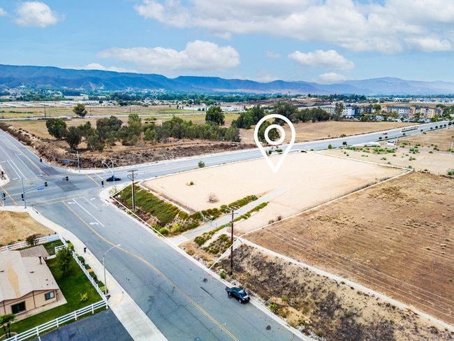 41225 Guava St, Murrieta, CA for lease - Building Photo - Image 1 of 10