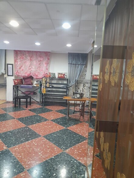 Retail in Cáceres, Cáceres for sale - Building Photo - Image 2 of 40