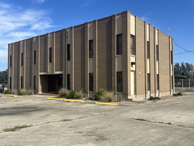 917 U.S. 77, Sinton, TX for sale - Building Photo - Image 1 of 20