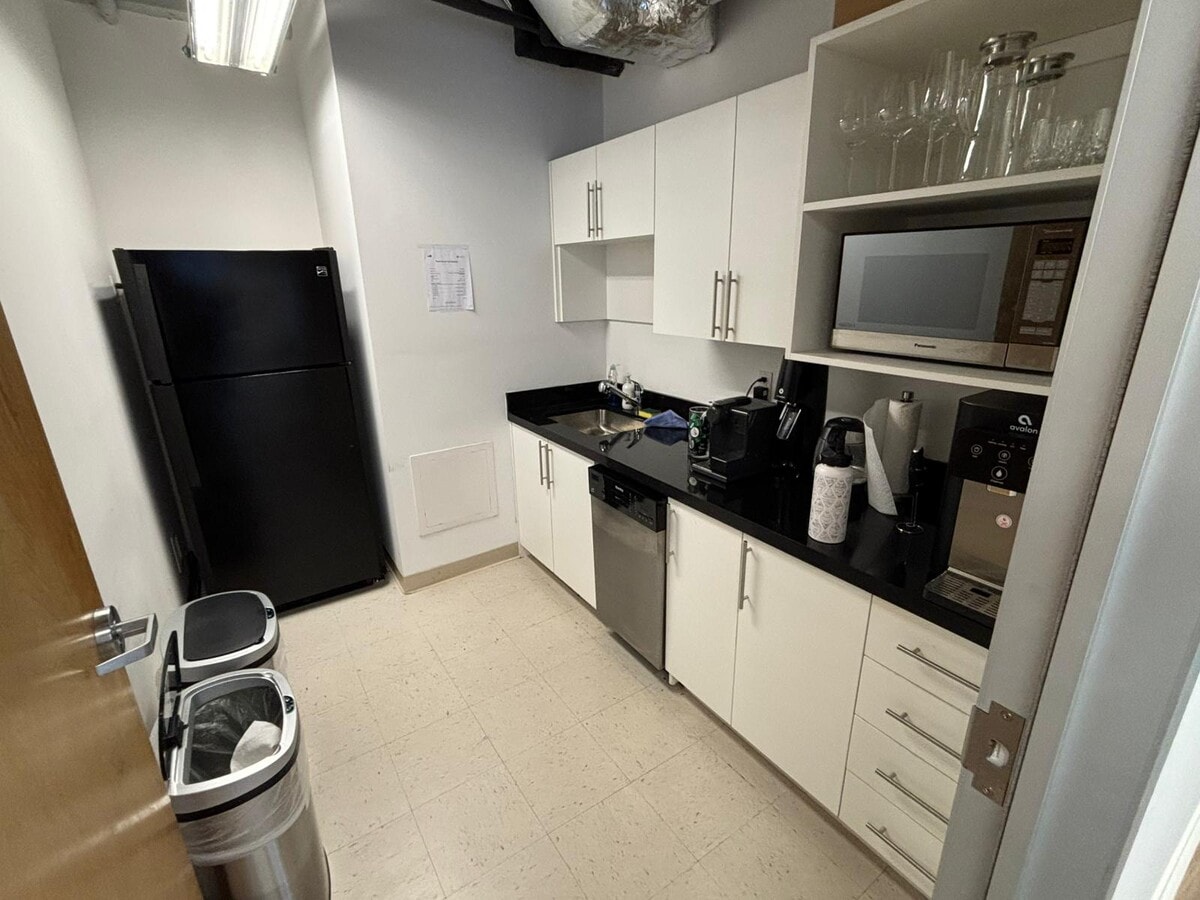 14 NE 1st Ave, Miami, FL 33132 - Unit 703 -  - Interior Photo - Image 1 of 10