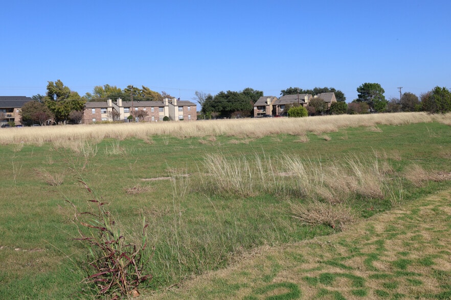 811 Twin Creek Dr, Killeen, TX for sale - Building Photo - Image 3 of 4