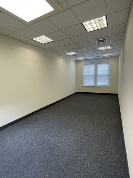 238 Main St, Hackensack, NJ for lease - Building Photo - Image 3 of 13