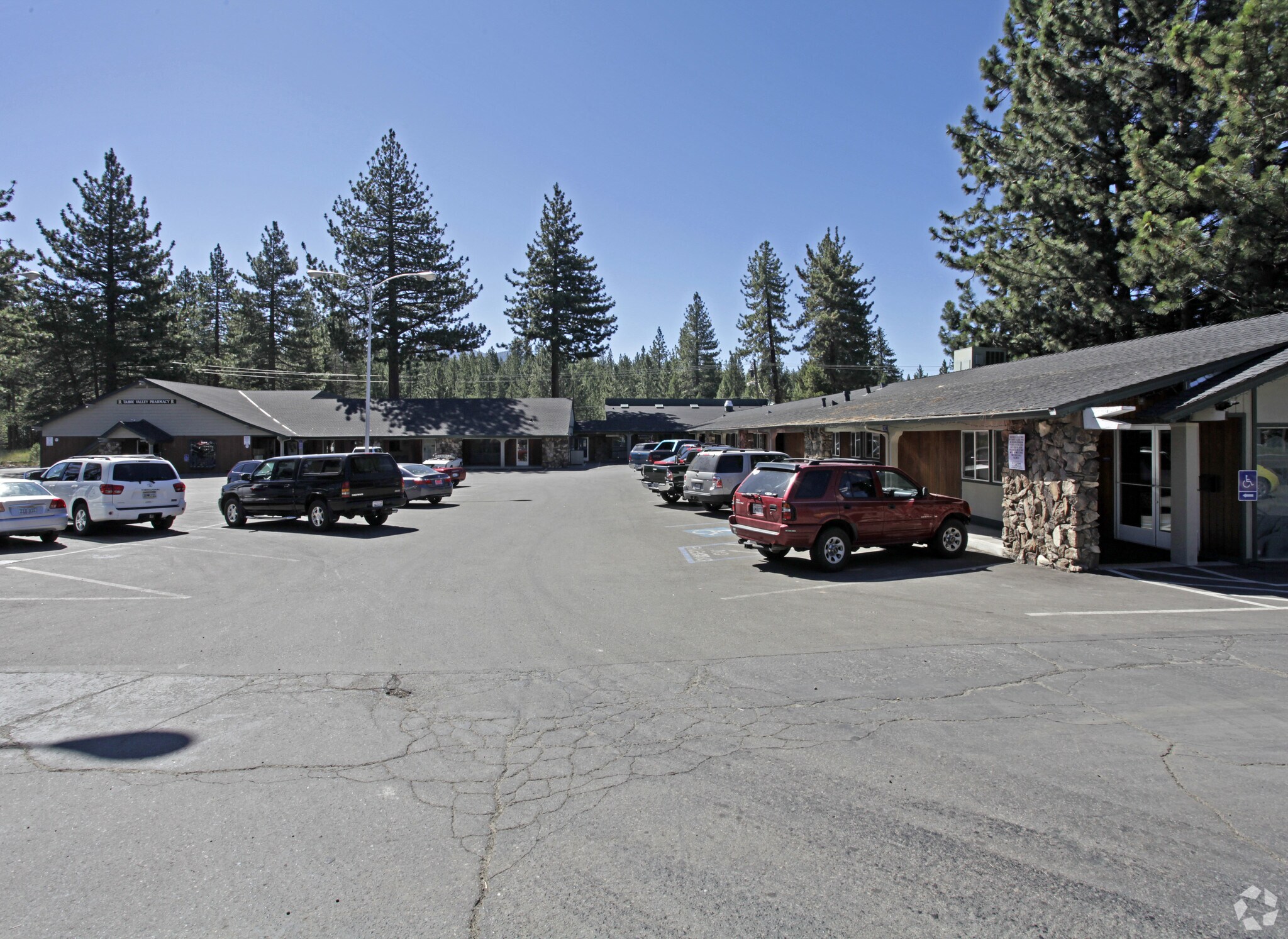 2074 Lake Tahoe Blvd, South Lake Tahoe, CA for lease Building Photo- Image 1 of 4