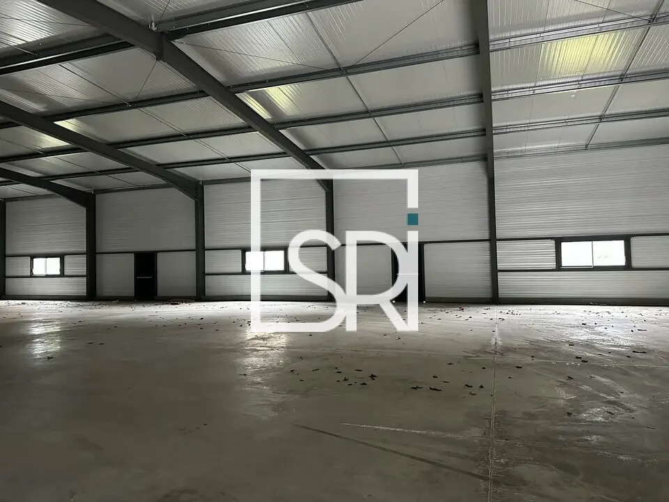 Industrial in Cusset for lease Building Photo- Image 1 of 11