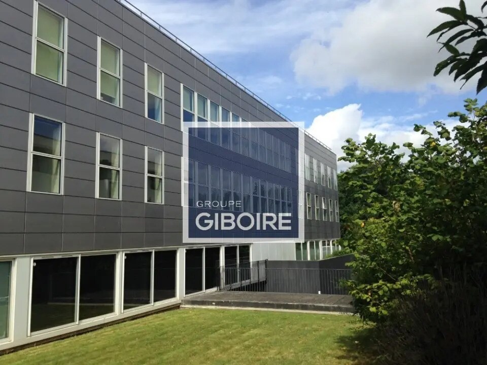 Office in Rennes for sale Primary Photo- Image 1 of 4