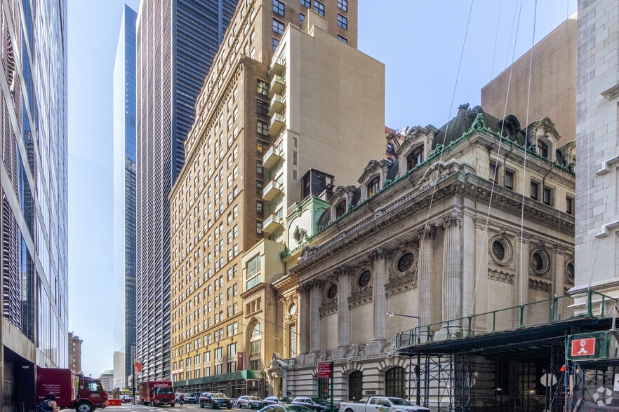 67 Liberty St, New York, NY for lease - Building Photo - Image 2 of 3