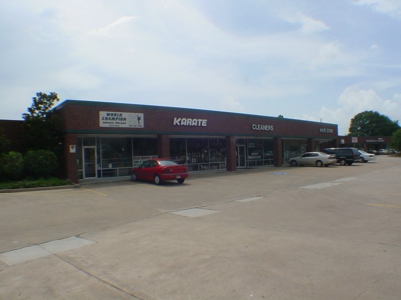 17425 Stuebner Airline Rd, Spring, TX for lease - Building Photo - Image 2 of 2