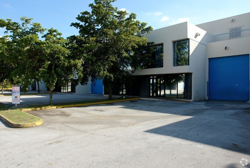 7080-7088 NW 50th St, Miami, FL for lease - Building Photo - Image 1 of 5