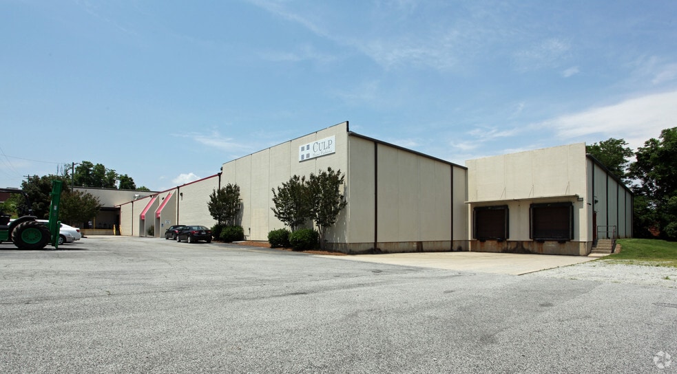 1150 Silver Ct, High Point, NC for sale - Primary Photo - Image 1 of 1