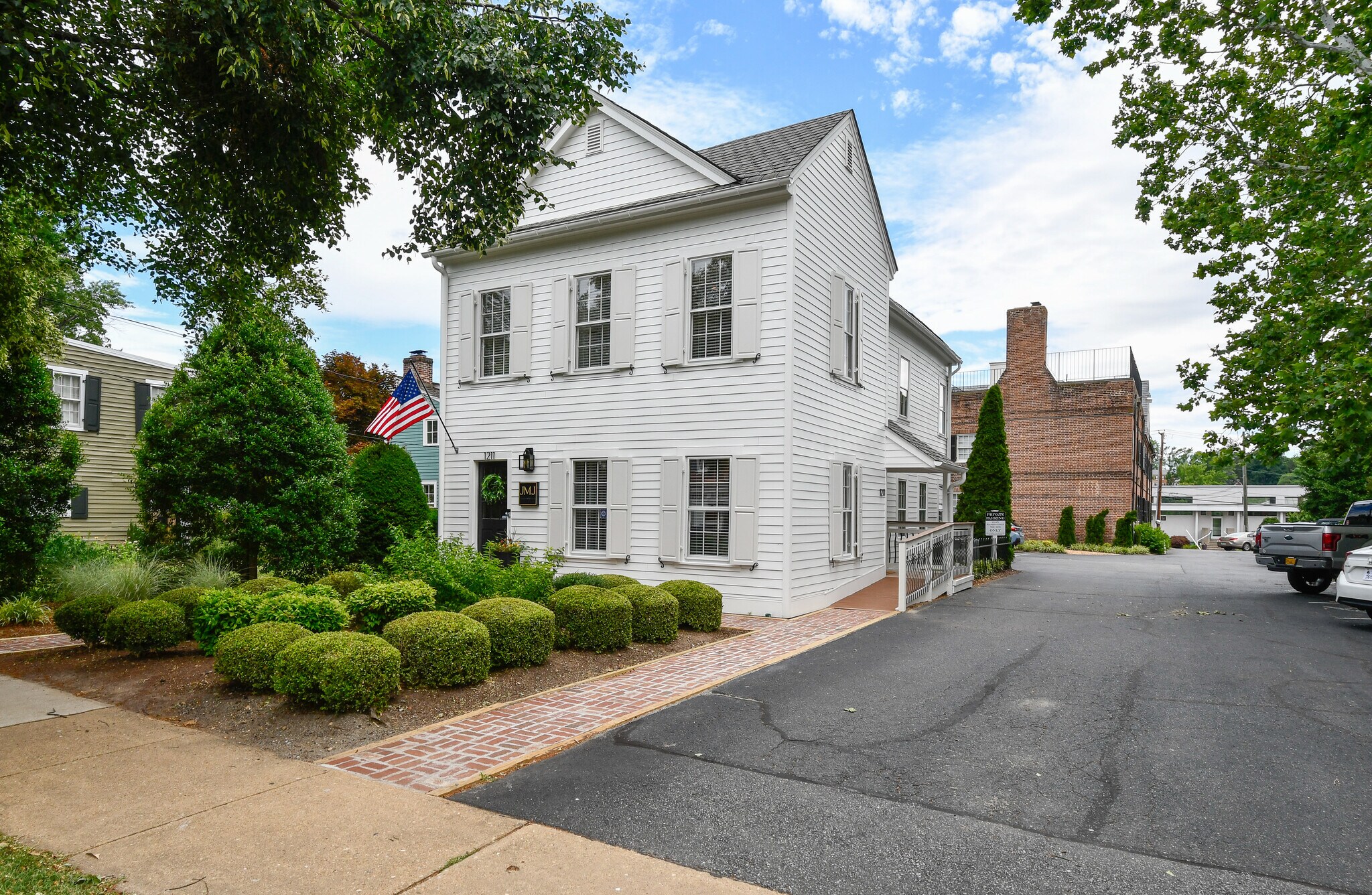 1211 Caroline St, Fredericksburg, VA for lease Building Photo- Image 1 of 16