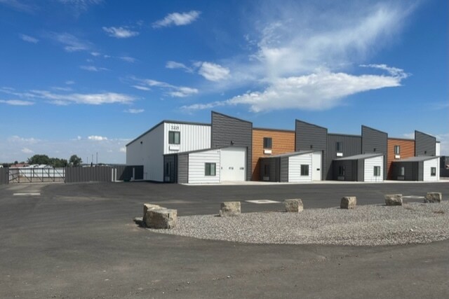 3221 Pureview Ln, Billings, MT for lease Building Photo- Image 1 of 25