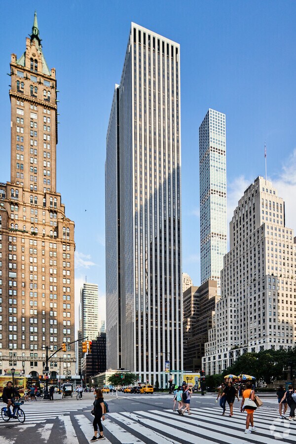 767 Fifth Ave, New York, NY 10153 - GM Building | LoopNet