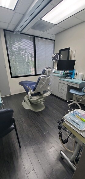 5220 Neil Rd, Reno, NV for lease - Interior Photo - Image 2 of 45