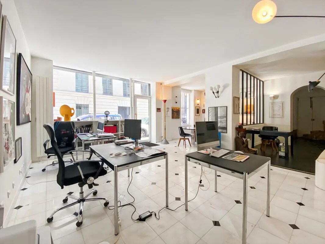 Office in Paris for lease Building Photo- Image 1 of 9