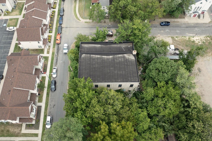 678 Florence St, Camden, NJ for sale - Building Photo - Image 3 of 30
