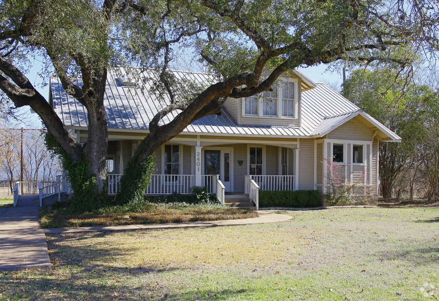 2401 Hunter Rd, San Marcos, TX for lease - Building Photo - Image 2 of 5