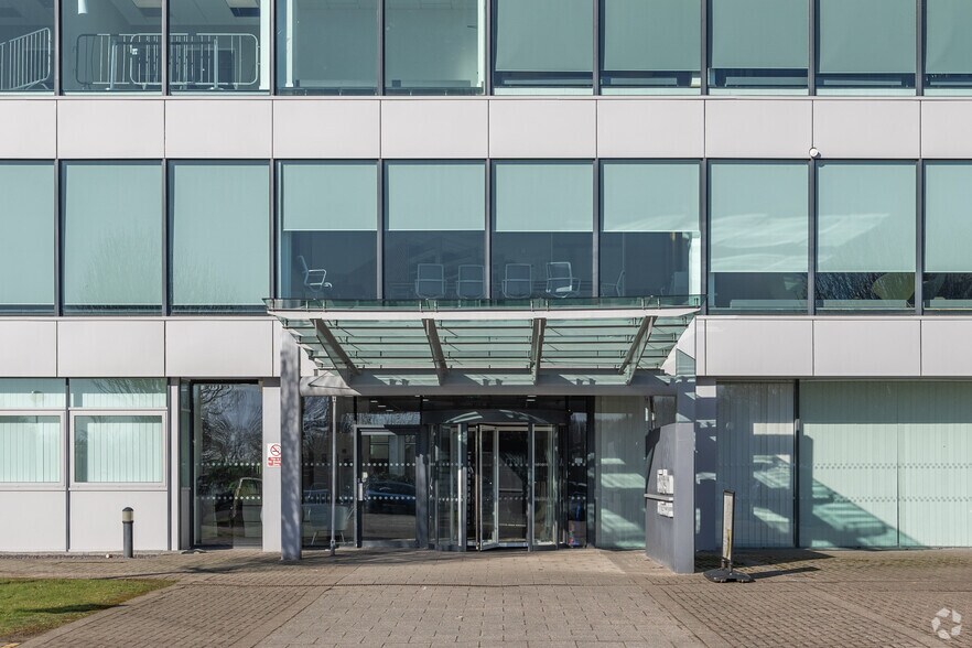 Eastern Business Park, Cardiff for lease - Building Photo - Image 2 of 16