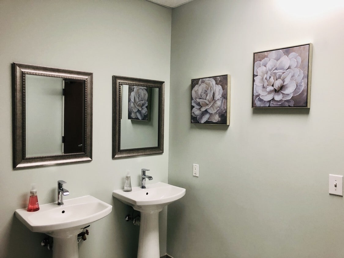 9723 Northcross Center Ct, Huntersville, NC for lease Interior Photo- Image 1 of 11