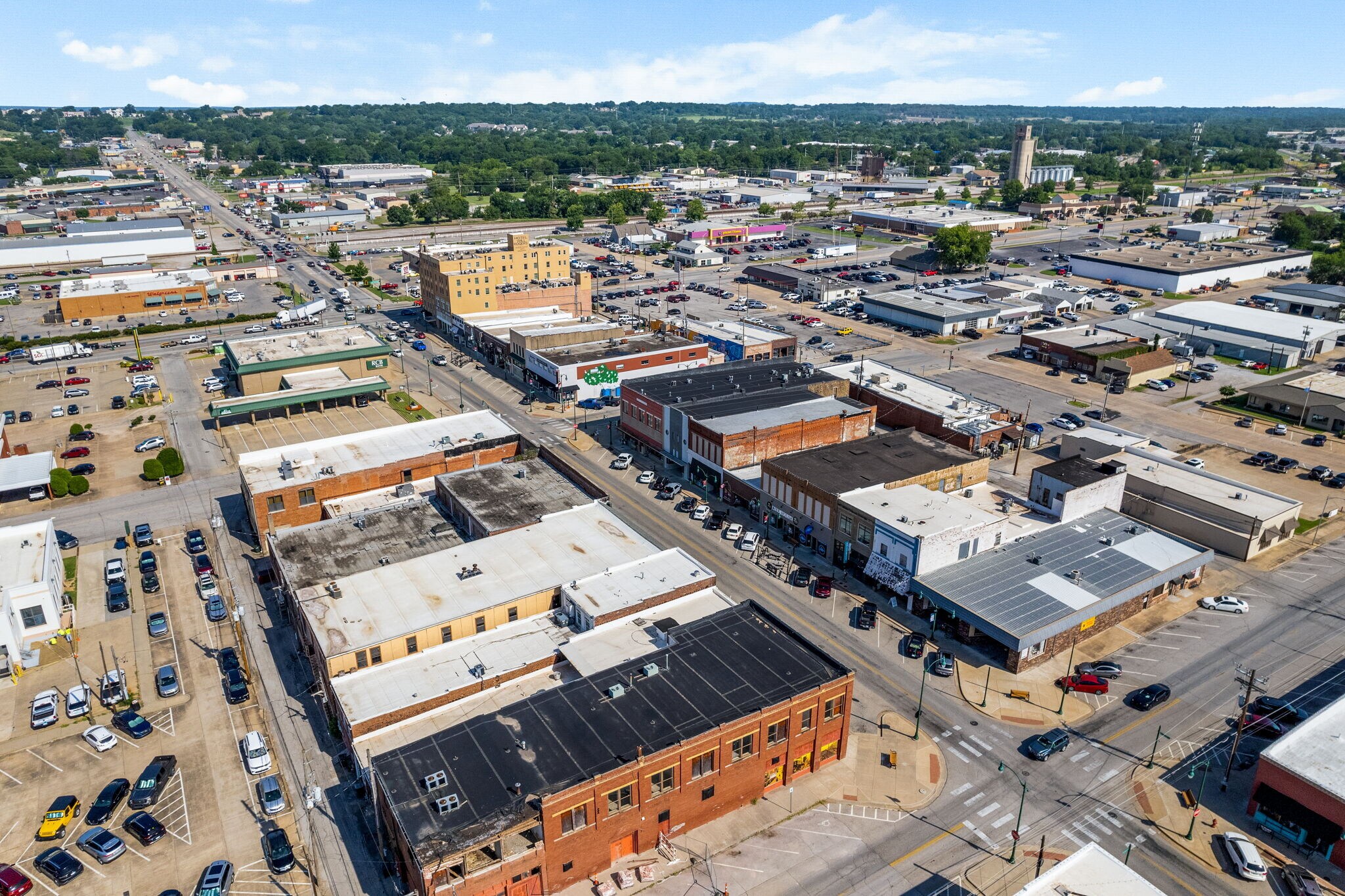 409 W Will Rogers Blvd, Claremore, OK 74017 Retail for Sale