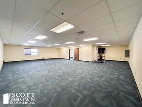 721-725 S Interstate 35, Denton, TX for lease Building Photo- Image 1 of 4