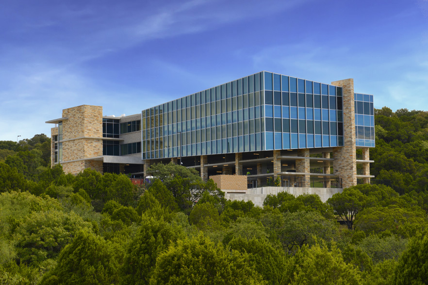 6001 Bold Ruler Way, Austin, TX for lease - Building Photo - Image 1 of 9